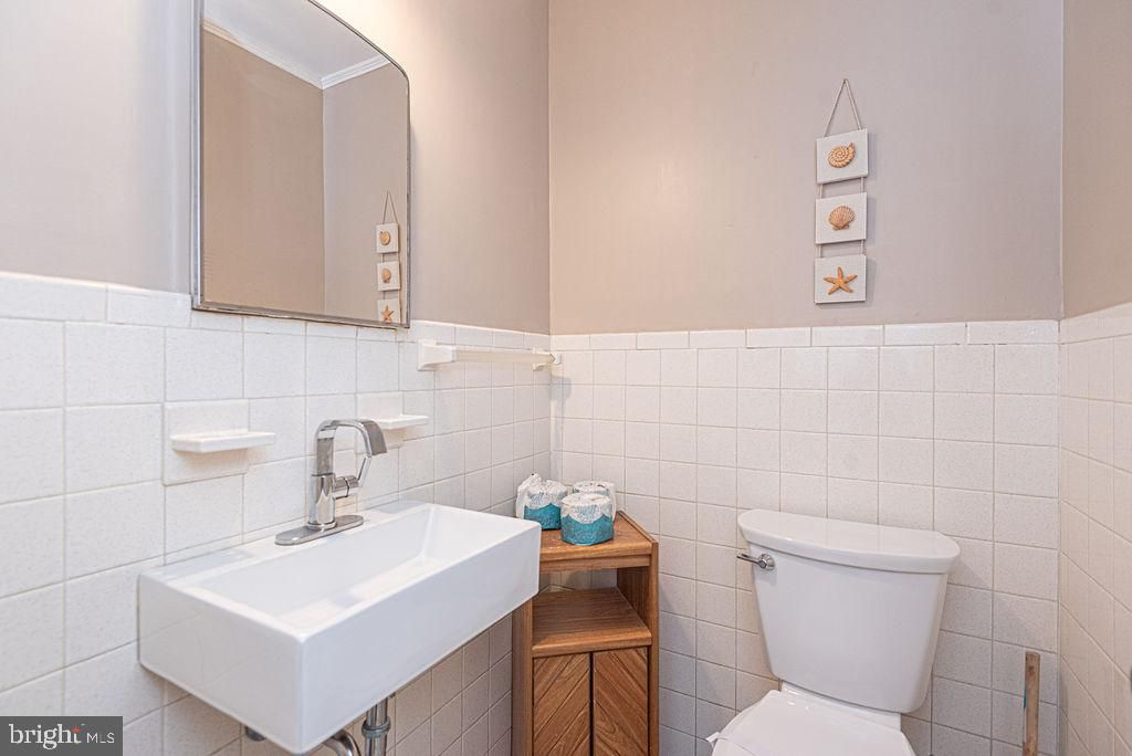 Image 56 of property listing at 7 93RD ST, Ocean City, MD 21842