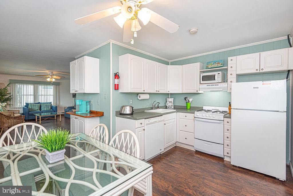 Image 6 of property listing at 7 93RD ST, Ocean City, MD 21842