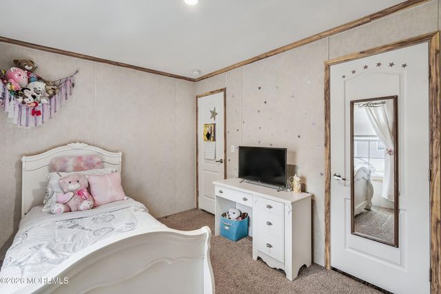 32 Bayshore Mobile Mnr, Hazlet, NJ 07730