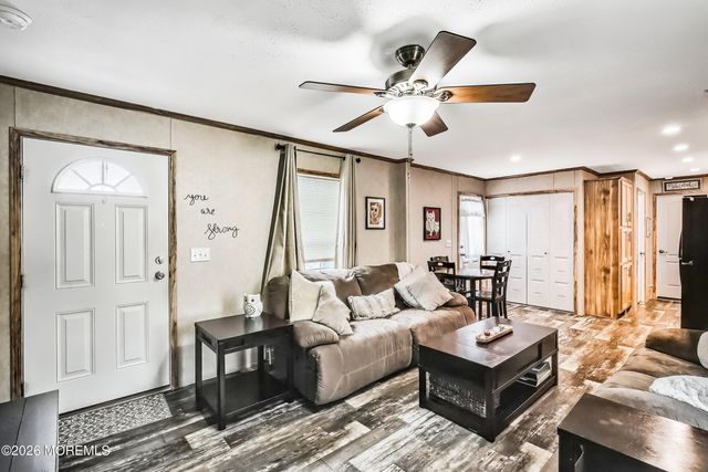 32 Bayshore Mobile Mnr, Hazlet, NJ 07730