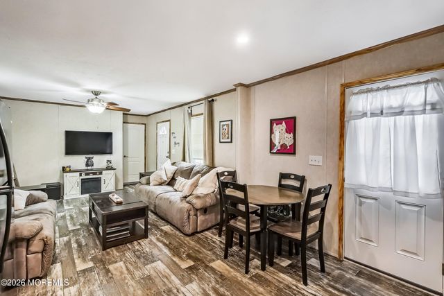 32 Bayshore Mobile Mnr, Hazlet, NJ 07730