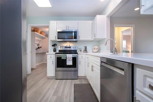 1709 WEDGE COURT, Sun City Center, FL 33573