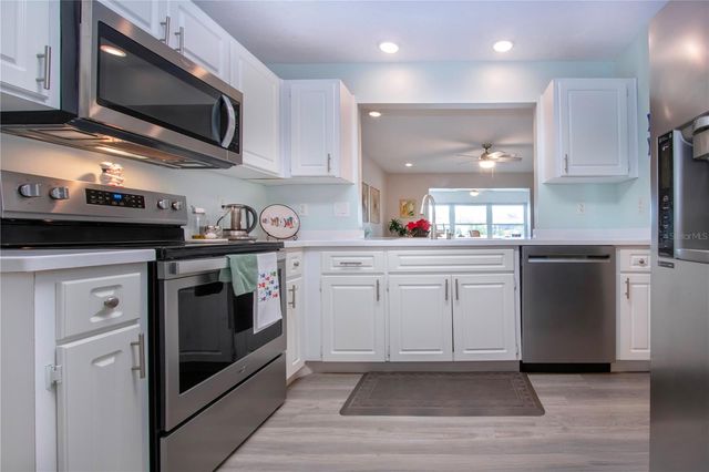 1709 WEDGE COURT, Sun City Center, FL 33573