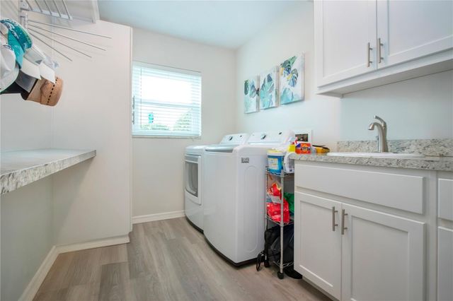 1709 WEDGE COURT, Sun City Center, FL 33573