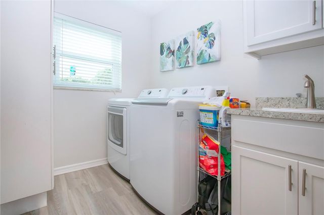 1709 WEDGE COURT, Sun City Center, FL 33573