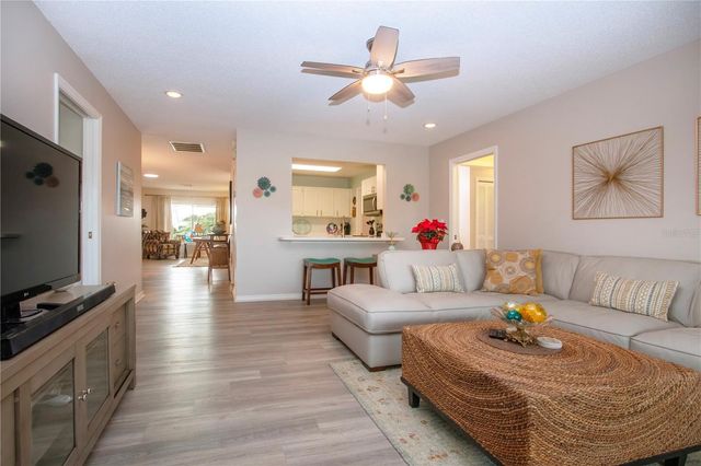 1709 WEDGE COURT, Sun City Center, FL 33573