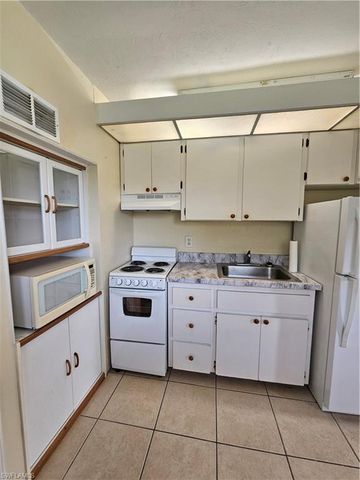 8101 Country RD 201, Fort Myers, FL 33919