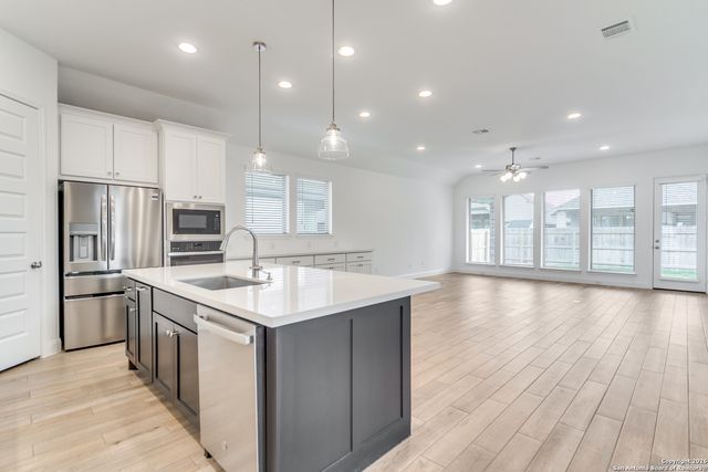 335 Alpine Lakes, New Braunfels, TX 78130