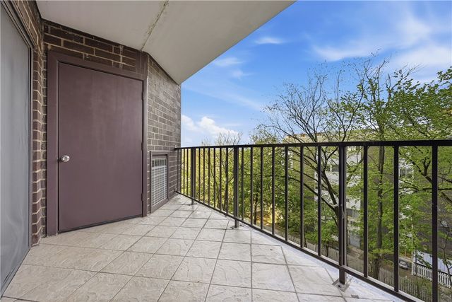 5600 Munhall Rd 309, Squirrel Hill, PA 15217