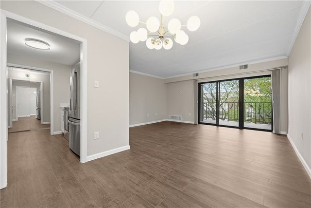 5600 Munhall Rd 309, Squirrel Hill, PA 15217