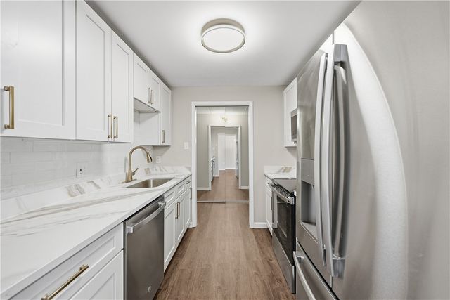 5600 Munhall Rd 309, Squirrel Hill, PA 15217