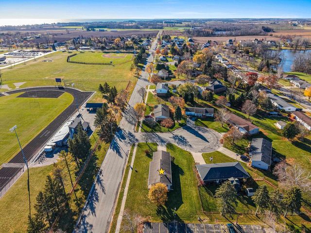 821 5TH STREET, Kewaunee, WI 54216