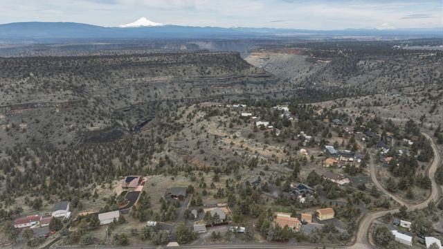 9427 SW Shad Road, Terrebonne, OR 97760