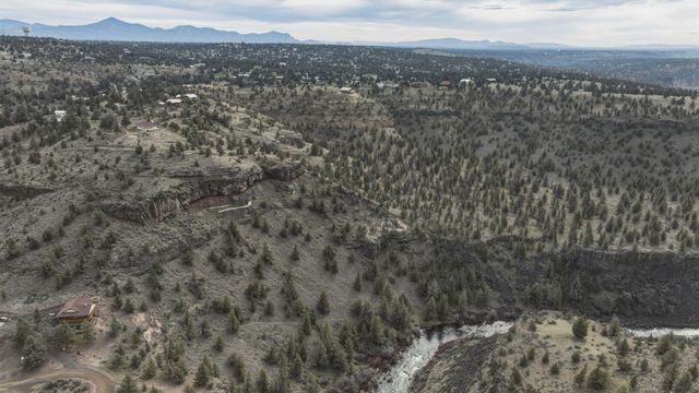 9427 SW Shad Road, Terrebonne, OR 97760