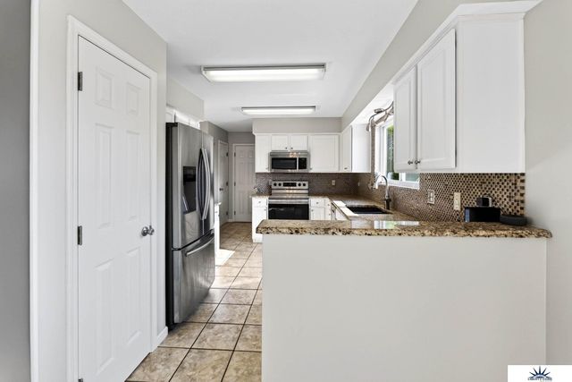 2319 N 167 Avenue, Omaha, NE 68116