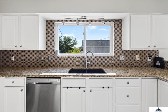 2319 N 167 Avenue, Omaha, NE 68116