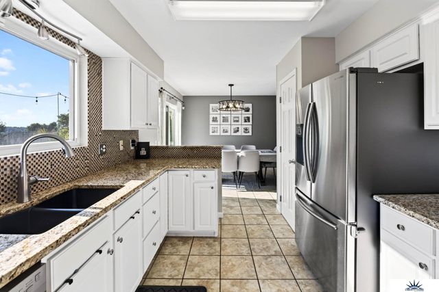 2319 N 167 Avenue, Omaha, NE 68116