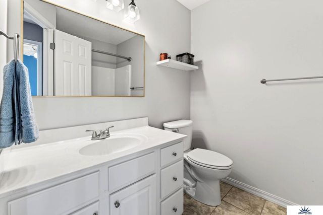 2319 N 167 Avenue, Omaha, NE 68116