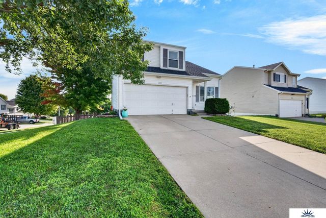 2319 N 167 Avenue, Omaha, NE 68116
