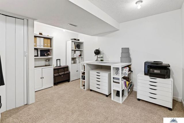 2319 N 167 Avenue, Omaha, NE 68116