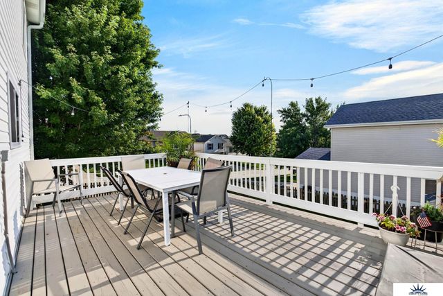 2319 N 167 Avenue, Omaha, NE 68116
