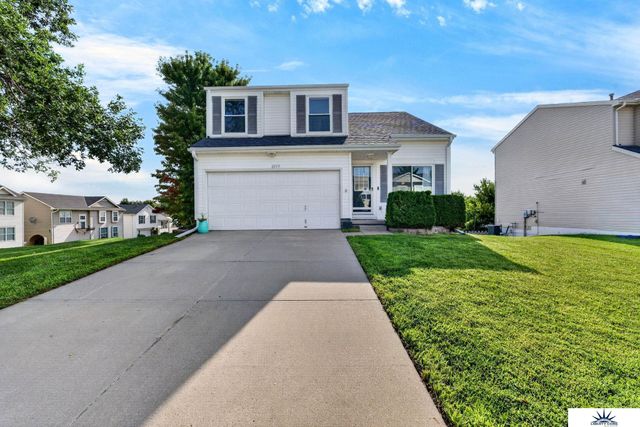 2319 N 167 Avenue, Omaha, NE 68116