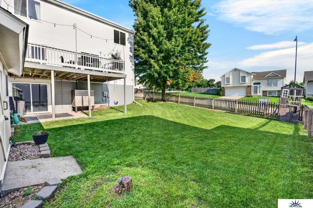 2319 N 167 Avenue, Omaha, NE 68116