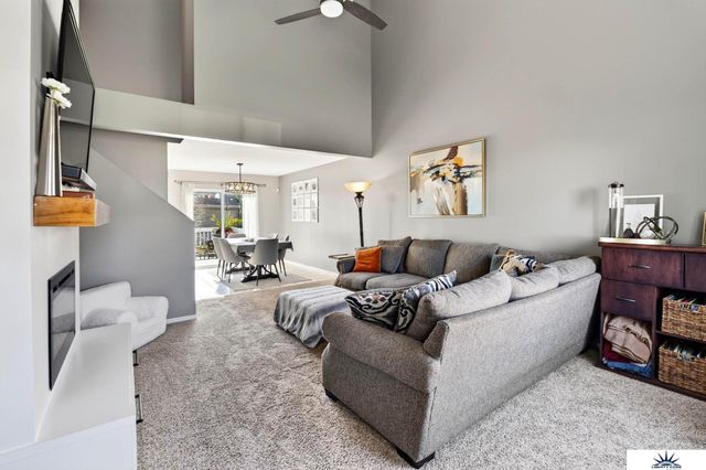 2319 N 167 Avenue, Omaha, NE 68116
