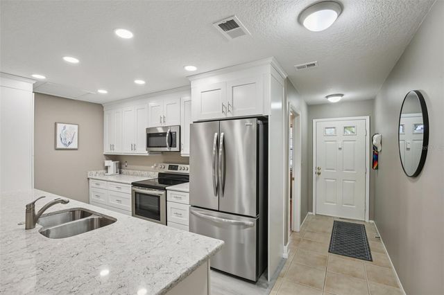 39650 US HIGHWAY 19 HIGHWAY N 135, Tarpon Springs, FL 34689