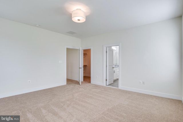 6665 FAYETTE ST, Haymarket, VA 20169