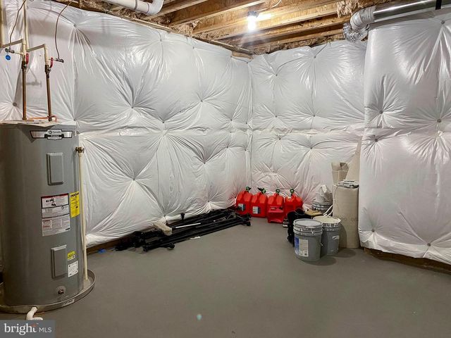 6665 FAYETTE ST, Haymarket, VA 20169