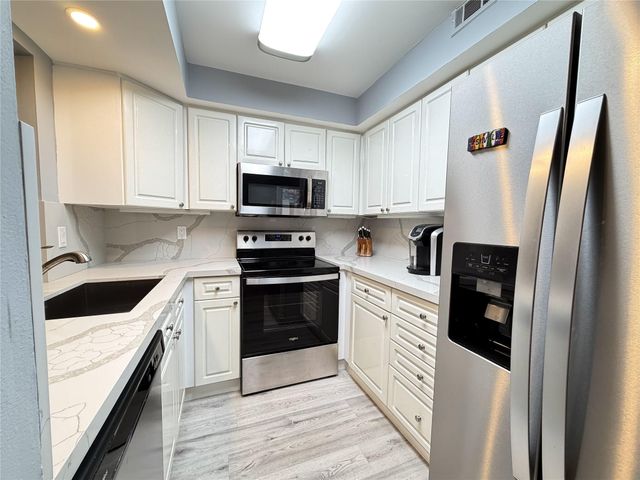 1301 River Reach Drive 111, Fort Lauderdale, FL 33315