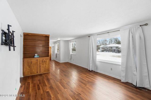 594 Douglas Drive, Wauseon, OH 43567