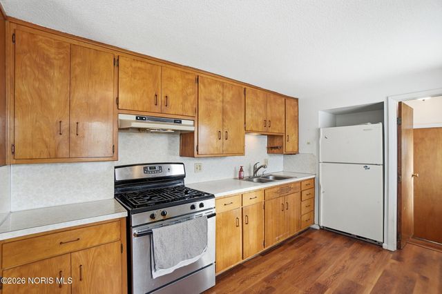 594 Douglas Drive, Wauseon, OH 43567