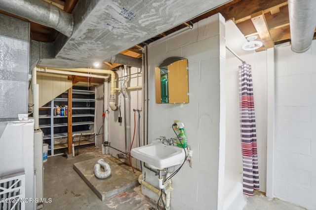 594 Douglas Drive, Wauseon, OH 43567