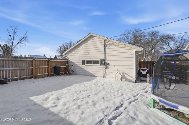 594 Douglas Drive, Wauseon, OH 43567