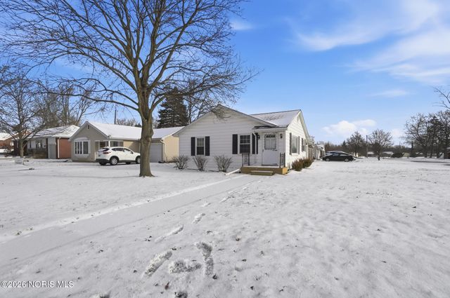594 Douglas Drive, Wauseon, OH 43567