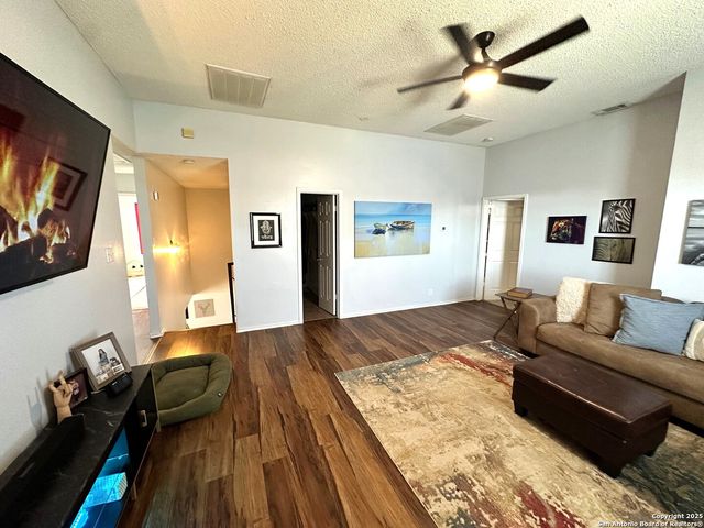 7522 Autumn Ledge, San Antonio, TX 78109
