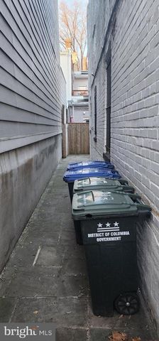 813 Q ST NW, Washington, DC 20001