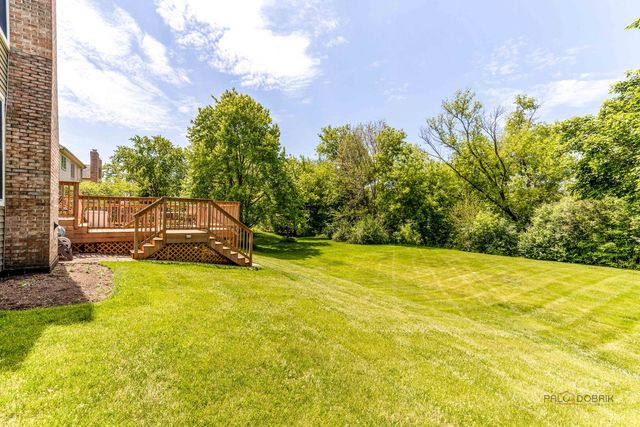 8 N Old Creek Road, Vernon Hills, IL 60061
