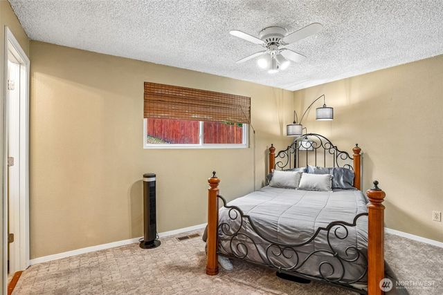 553 S 111th Street, Seattle, WA 98168