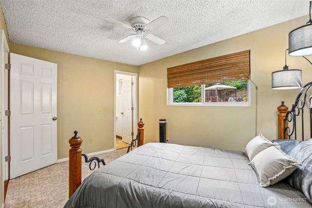 553 S 111th Street, Seattle, WA 98168