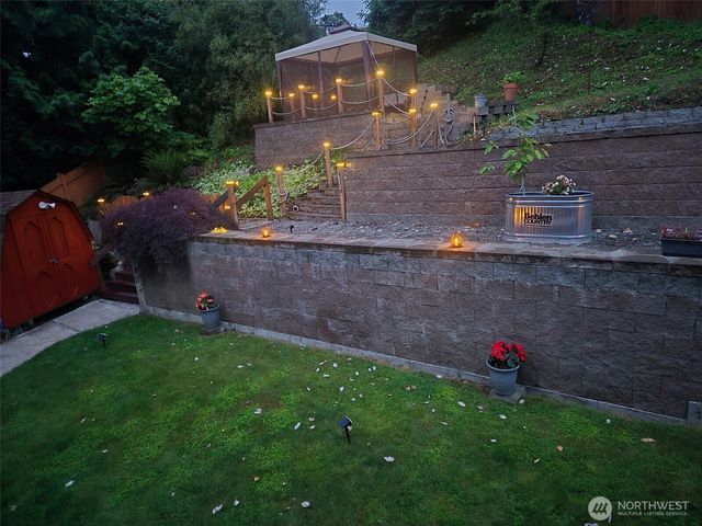 553 S 111th Street, Seattle, WA 98168