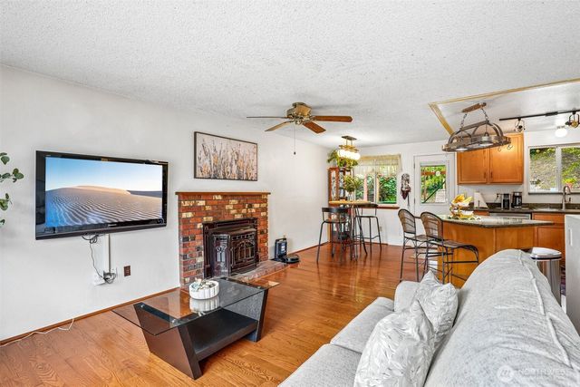 553 S 111th Street, Seattle, WA 98168