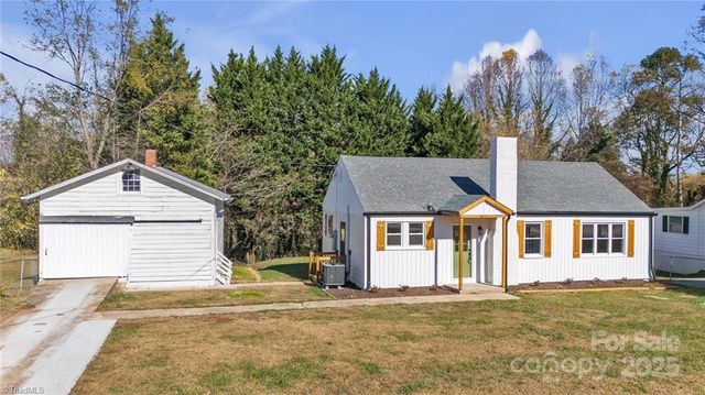 218 Cedarbrook Road, Jonesville, NC 28642