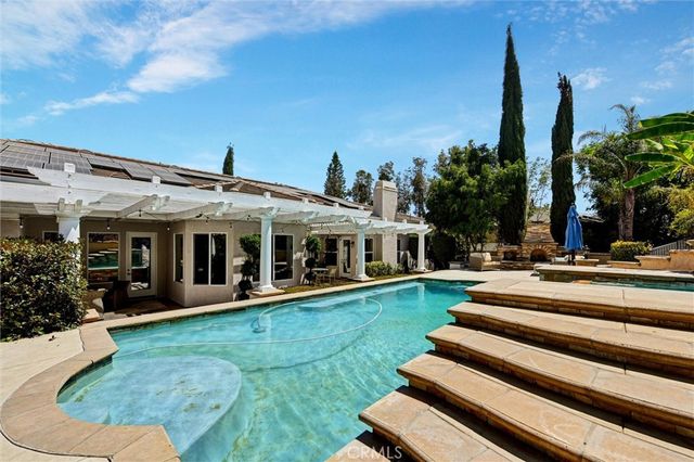 1660 Alamitos, Corona, CA 92881