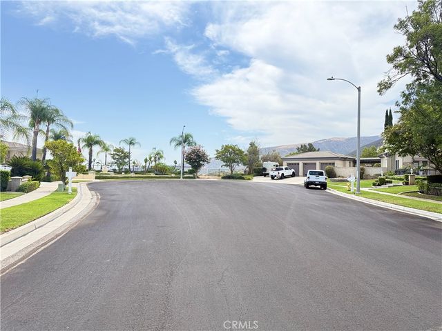 1660 Alamitos, Corona, CA 92881