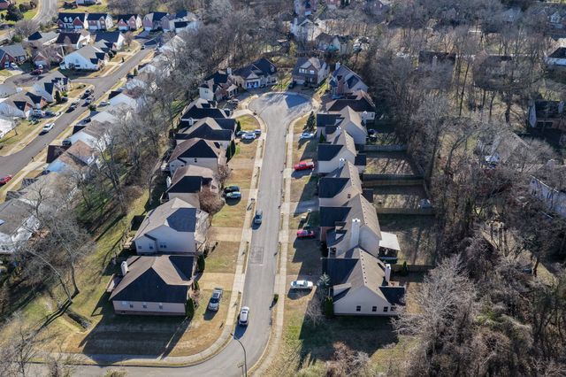 120 Otter Glenn Dr, Hendersonville, TN 37075