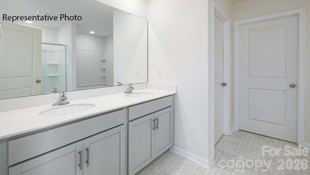 2078 10th Street SE, Hickory, NC 28602