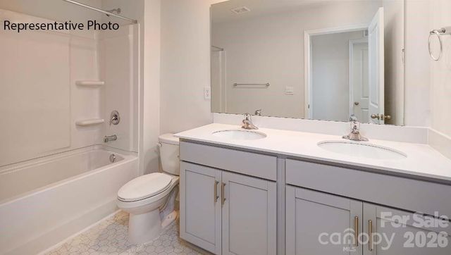 2078 10th Street SE, Hickory, NC 28602